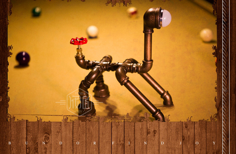 阀匠工坊 创意工业风水管金属台灯小狗造型水管灯