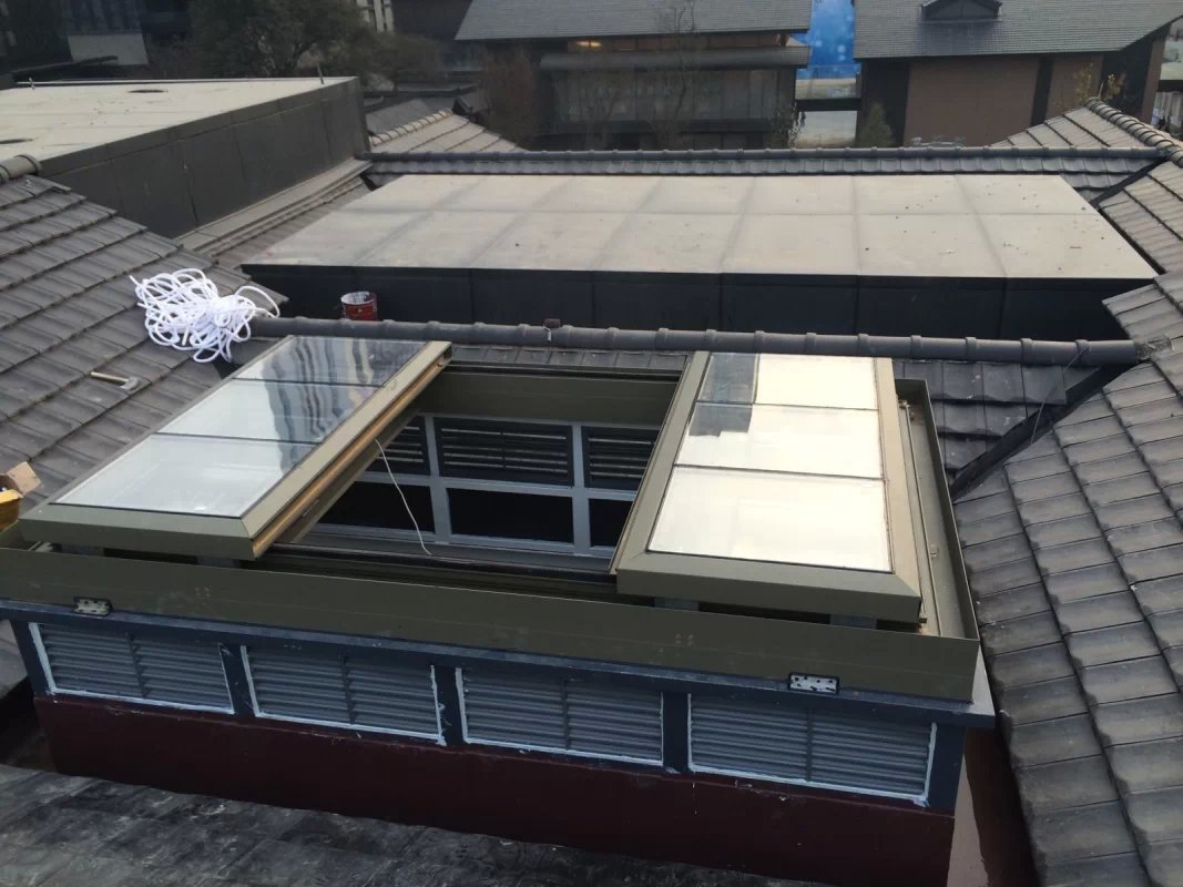 电动平移天窗 屋顶电动天窗 厂家直订            维多利亚式的阳光房
