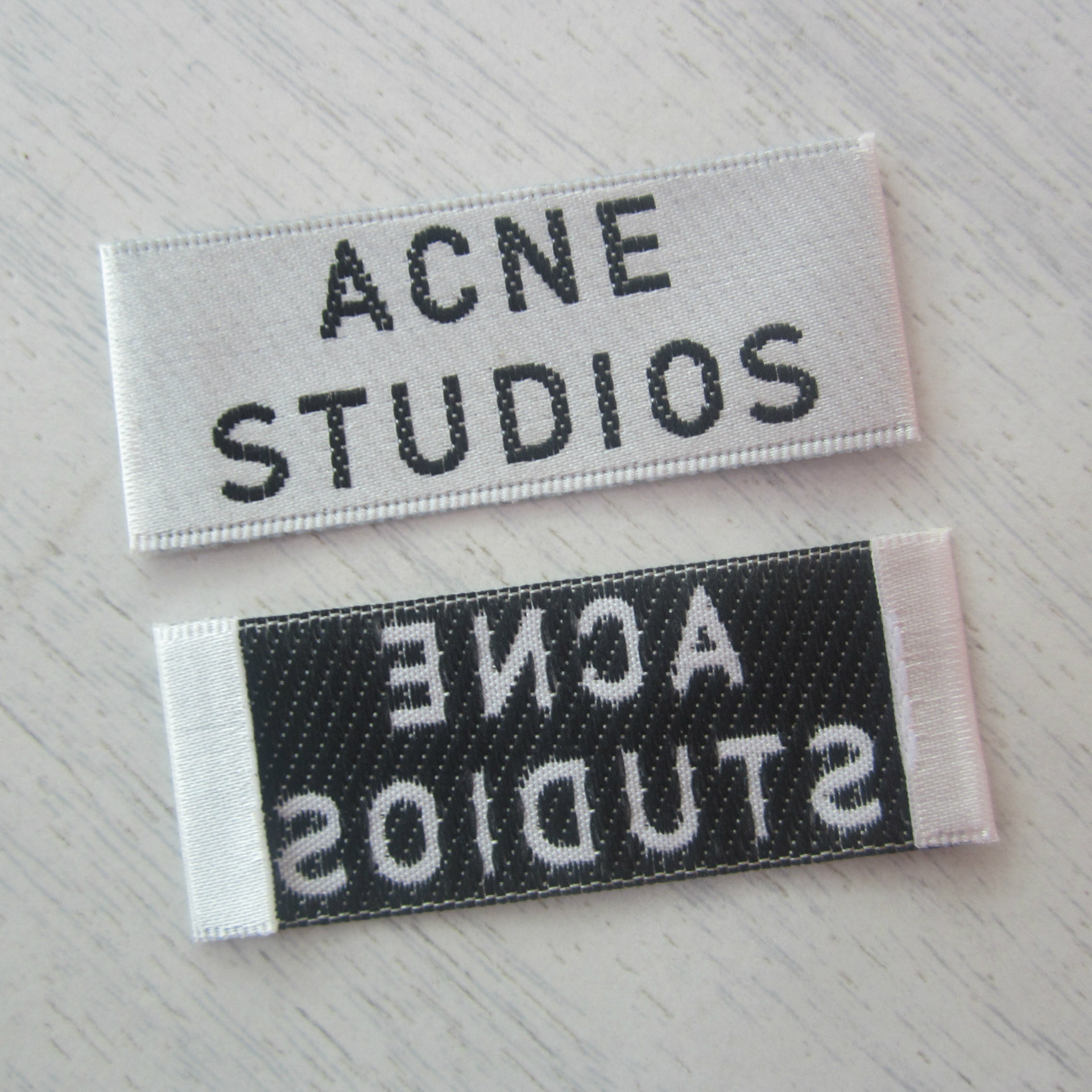 【东方织标】厂家定做卡通织唛布贴 袜口布标定做 价格优惠-毛巾网