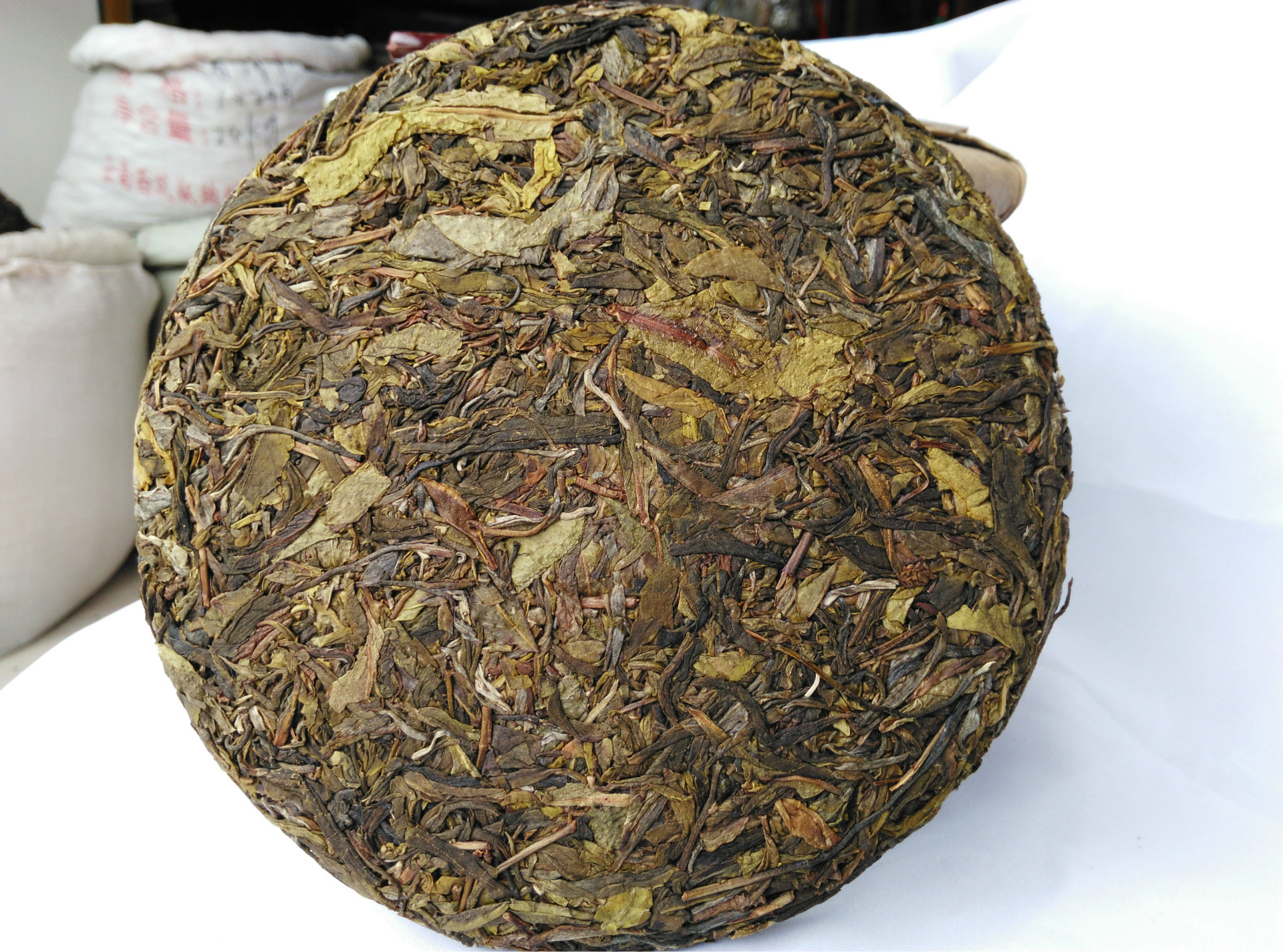 黄金叶普洱茶生茶云南七子饼茶叶生饼茶15年357克勐海