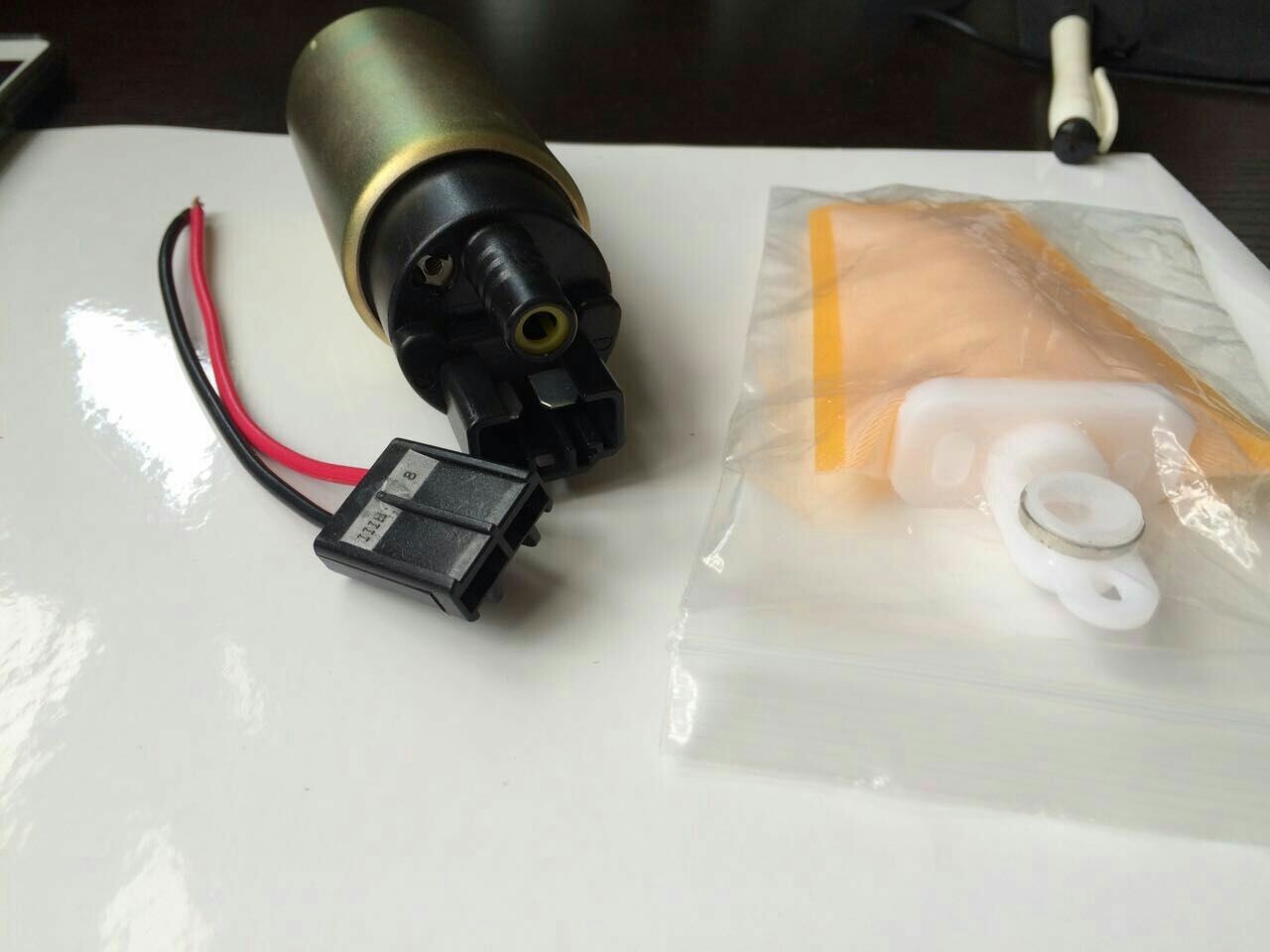 厂家供应汽车摩托车电动燃油泵,汽车燃油泵,电喷燃油泵