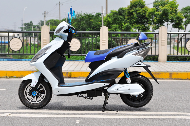 雷霆王电动车 电摩 60v 前后碟刹 真空胎 1000w电.