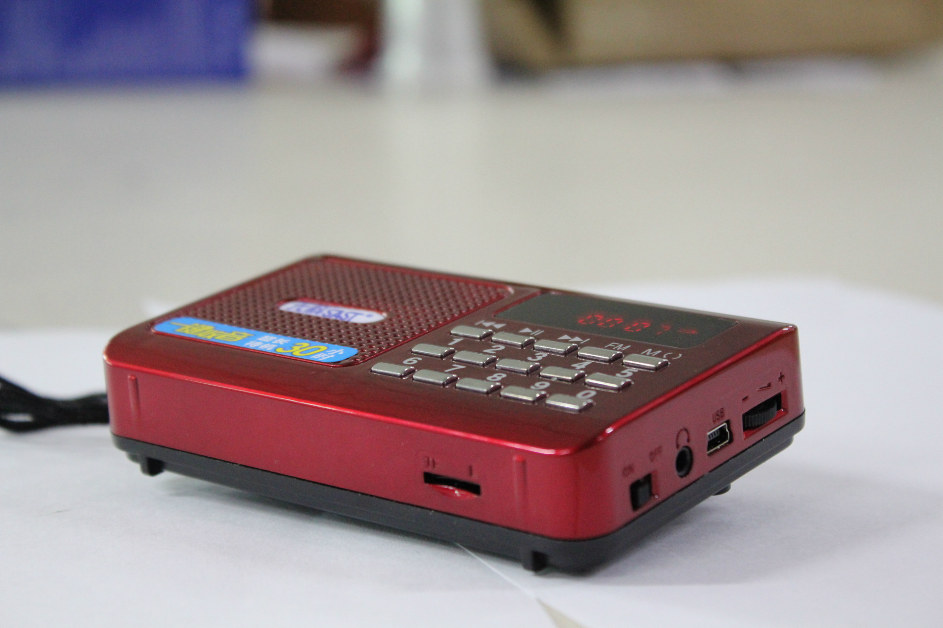 批发2015先科kk61插卡收音机老人插卡迷你音响数字点歌便携播放器