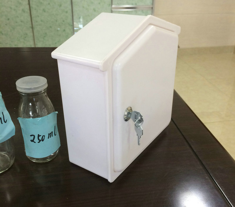 厂家供应 奶箱盒带锁奶箱 室外奶箱 批发订制户外订奶牛奶塑料箱-阿里