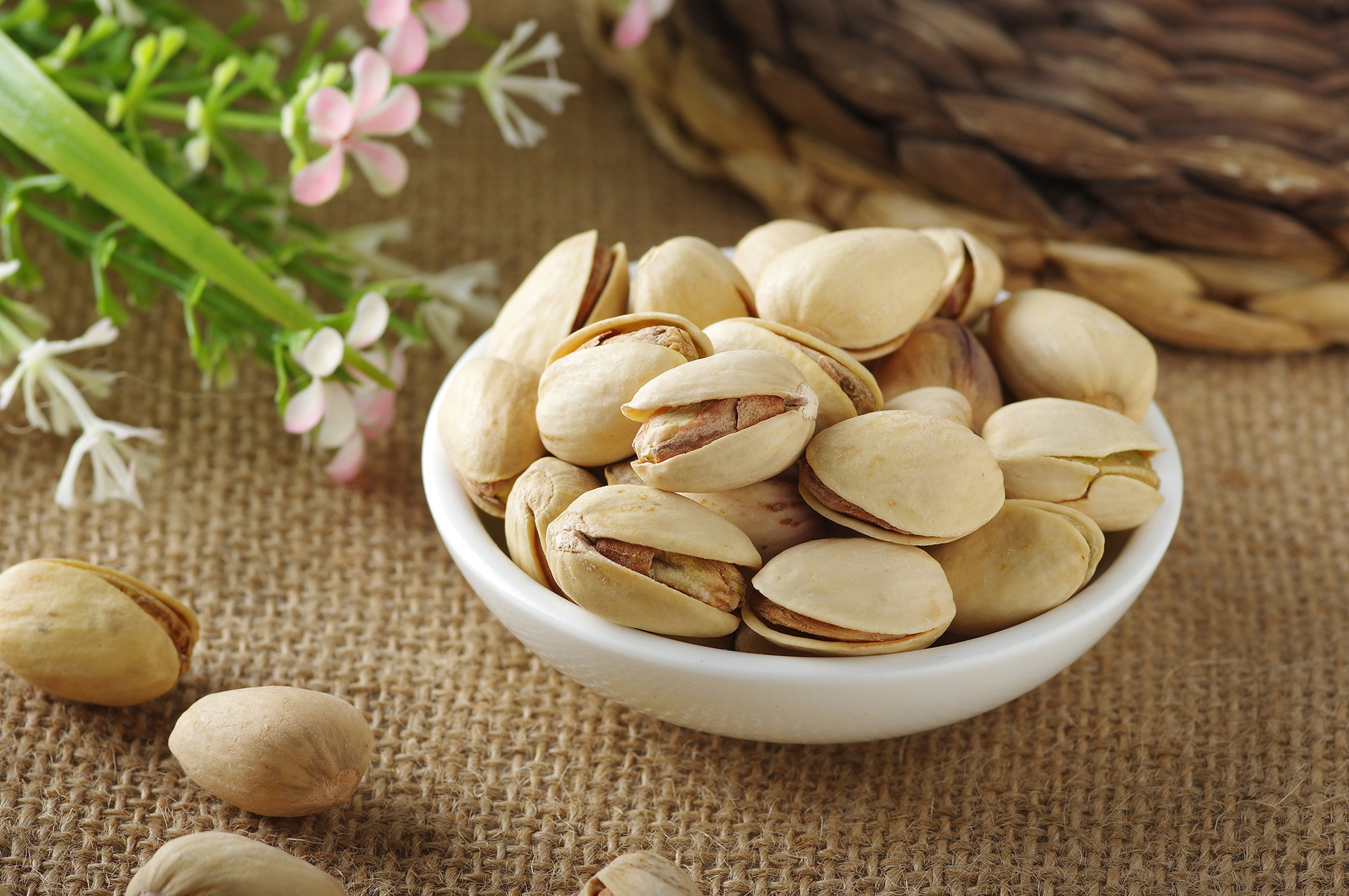 坚果休闲零食伊朗长果一级开心果自然开口箱装批发10k