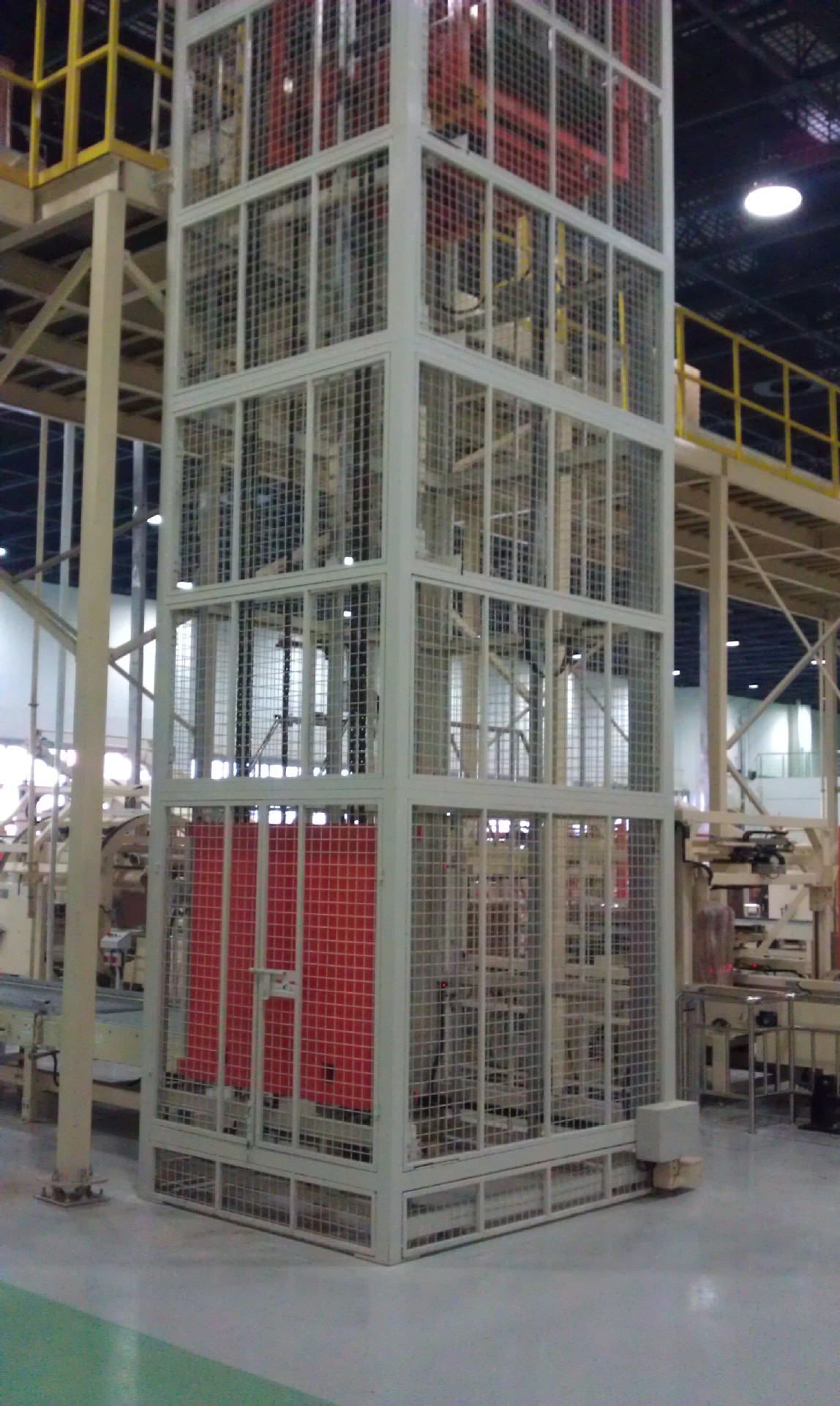 供应供应 新款垂直提升机 不锈钢垂直提升机