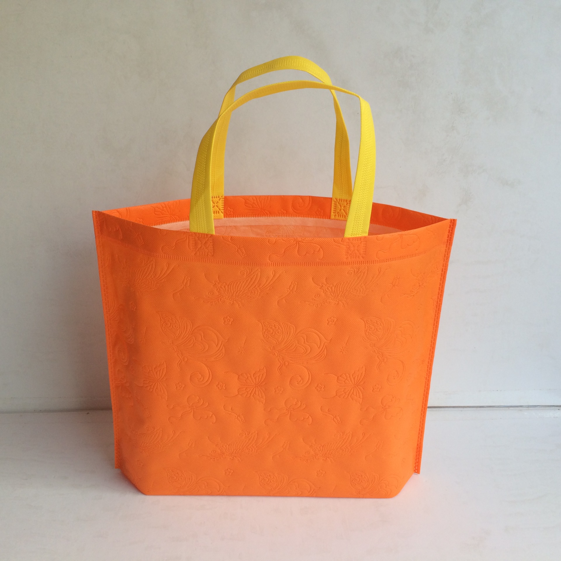 新款无纺布袋无纺布制袋蝴蝶纹无纺布袋无纺布手提袋购物袋批发