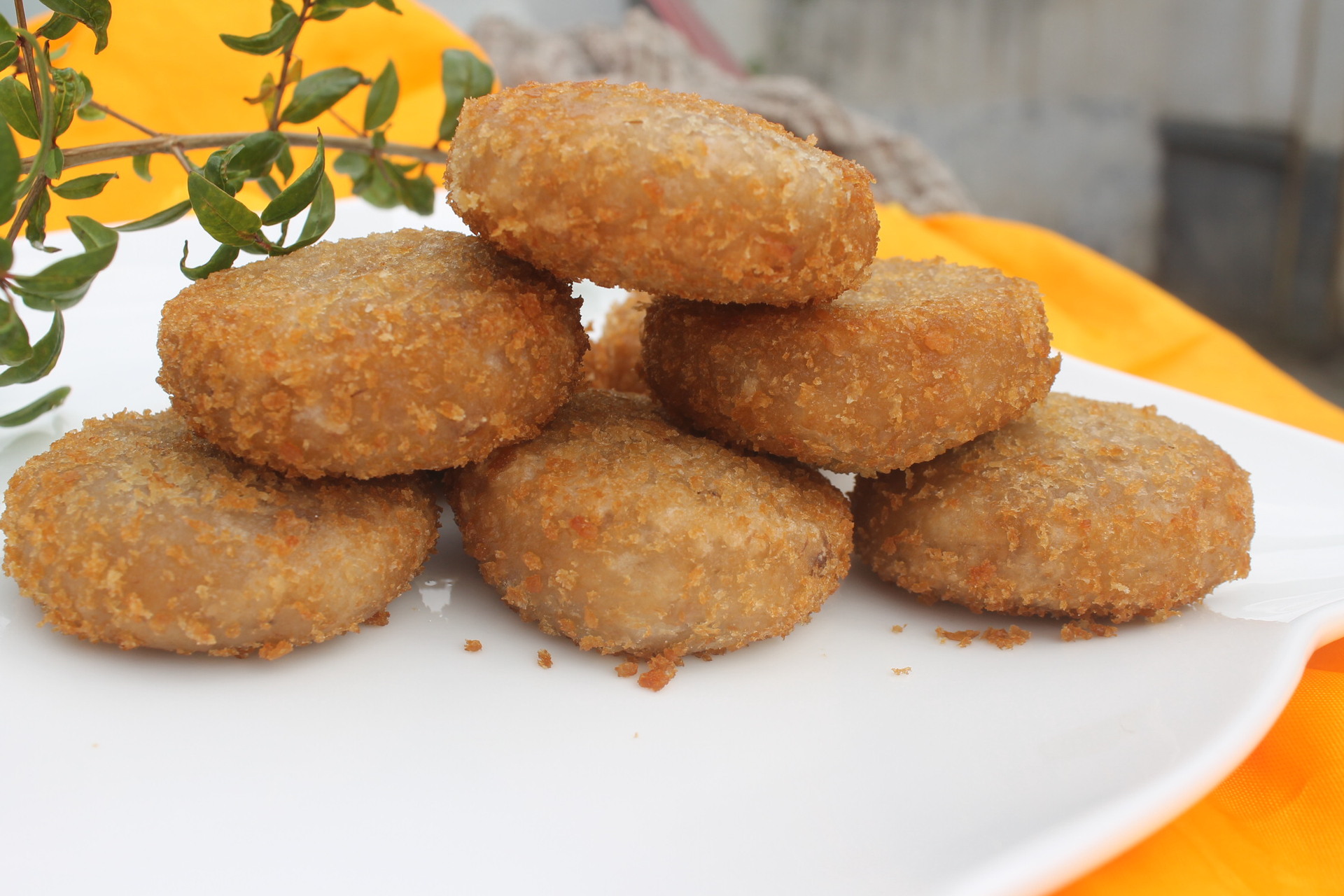 首强香芋饼油炸点心酒店特色厂家直销冷冻食