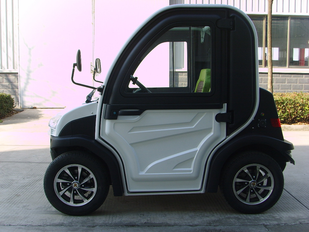 爱派生产微型电动轿车铃高两门两座电动四轮车全封闭电动巡逻车