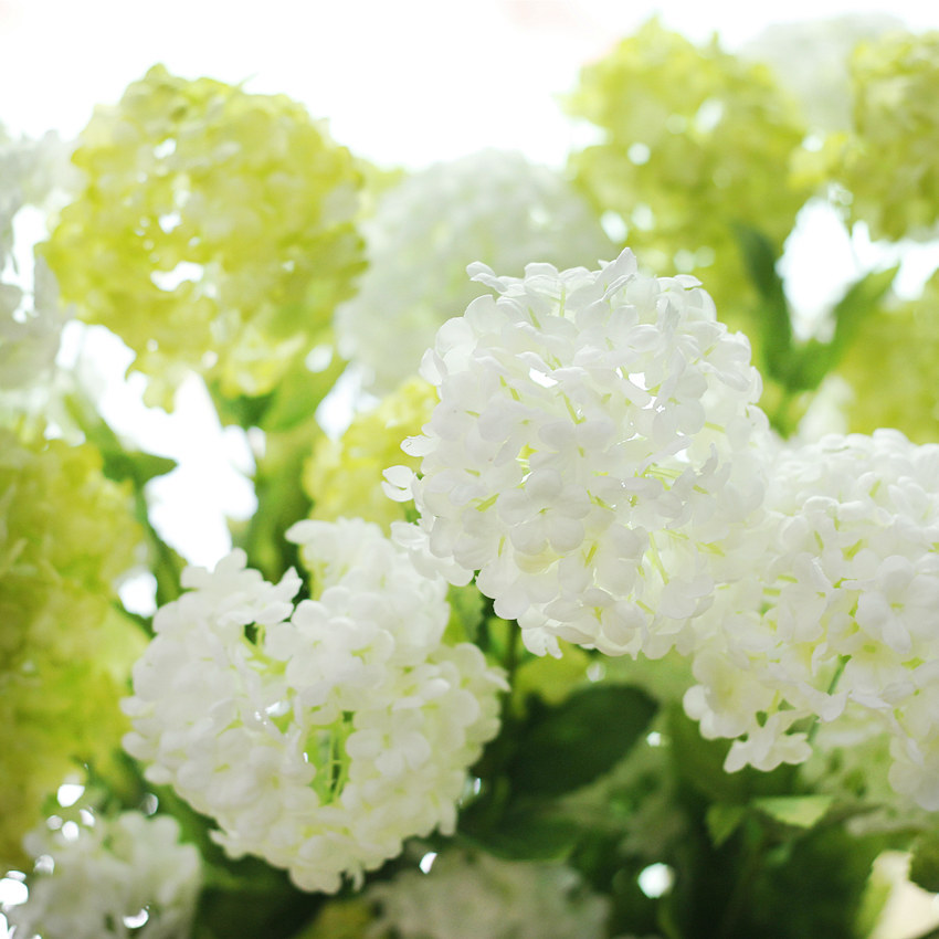 现货供应 四头小绣球仿真花批发 雪球家居装饰 婚庆布置 长枝