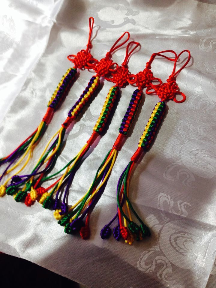 特价批发五彩哈达 西藏挂饰 纯手工编制五彩小号圆柱形金刚结