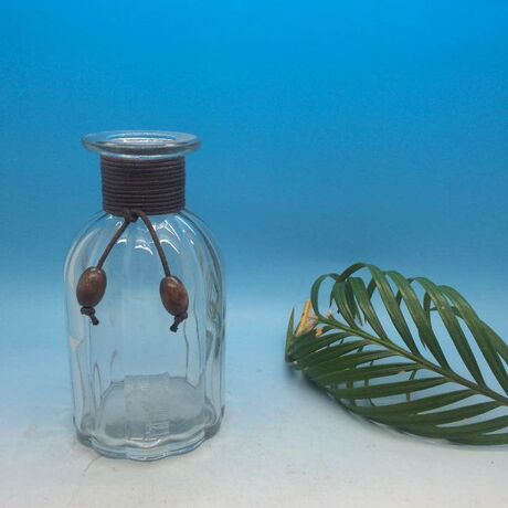 供应优质玻璃瓶 香薰瓶 竖条纹瓶 麻绳玻璃瓶 缠麻绳玻璃瓶