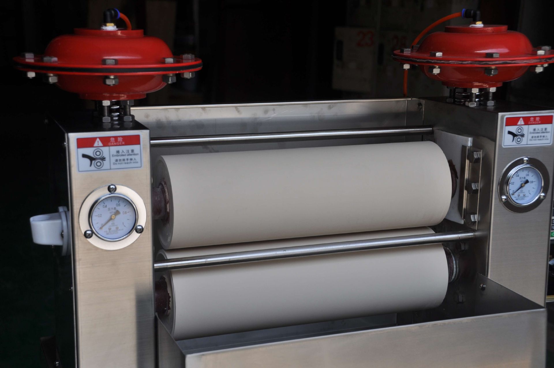 首页 机械设备 纺织设备和器材 轧车 >pao小轧车