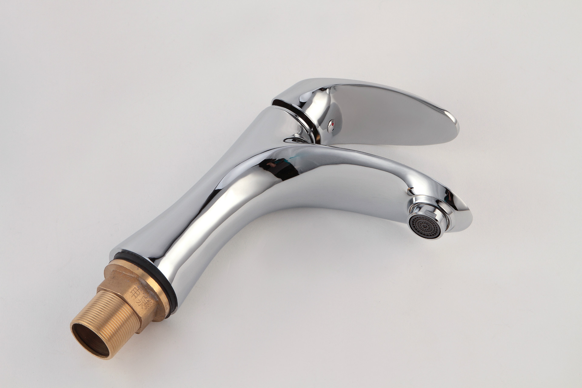 鲨鱼混水龙 头面盆台水龙头 全铜单孔单把水龙头