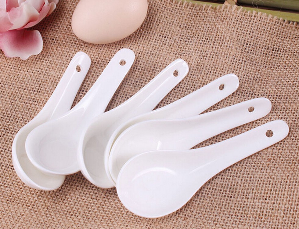 纯白陶瓷汤勺喂饭勺调羹二针勺小汤勺餐勺酒店餐饮用品