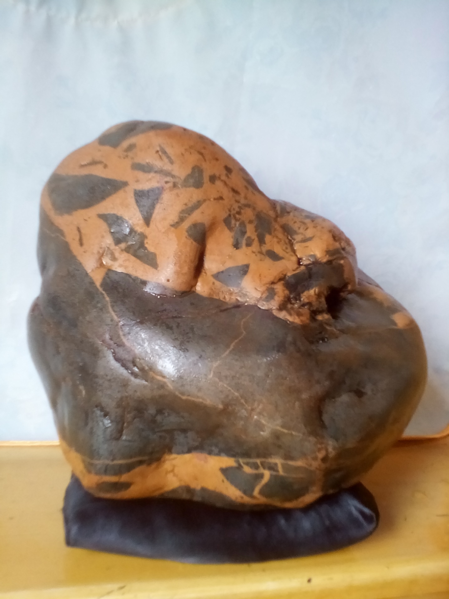 天然水冲奇石,黄蜡石,条纹清晰.金纹石2号,精美礼品