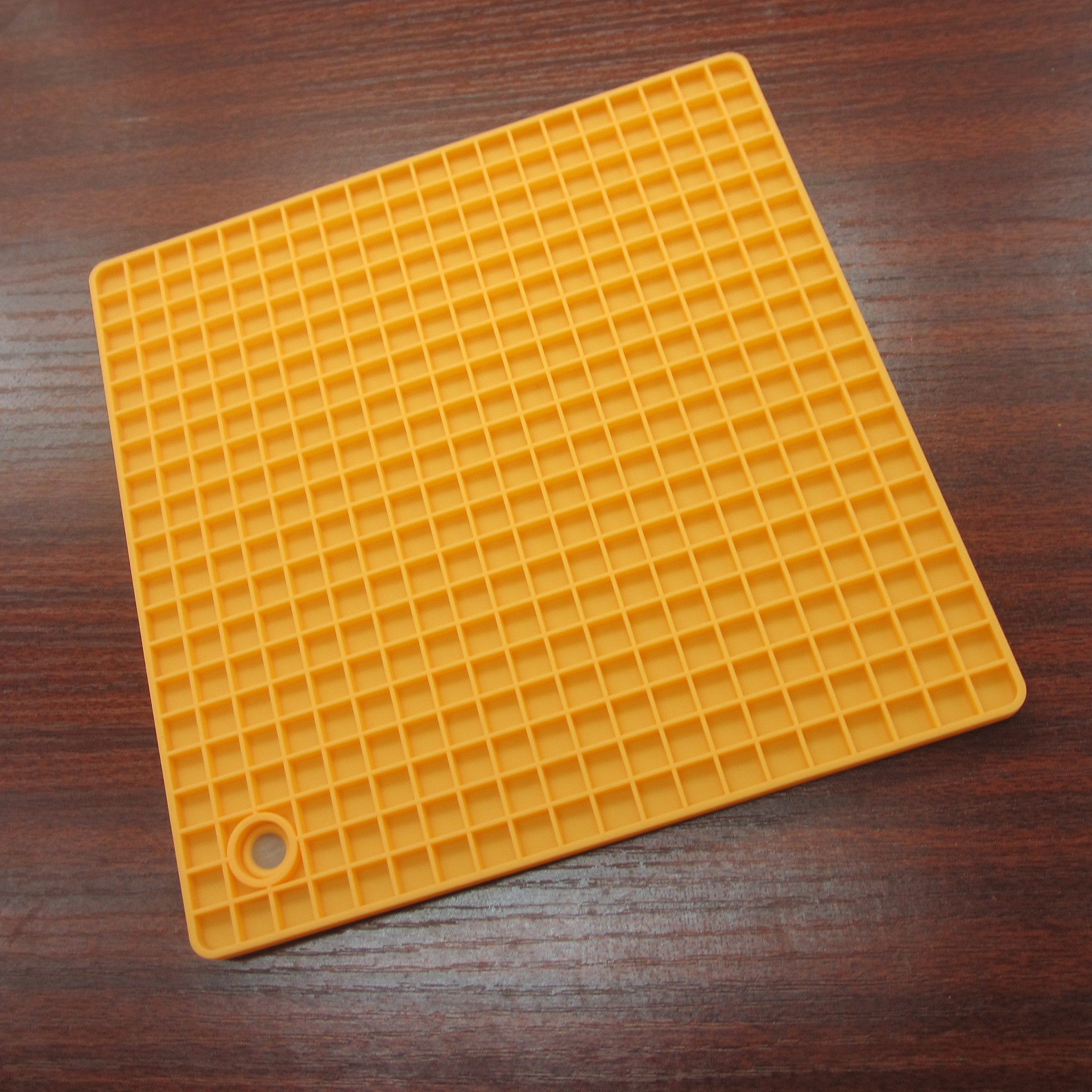 现货 硅胶加厚方格蜂窝硅胶餐垫 锅防滑隔热垫 a-03