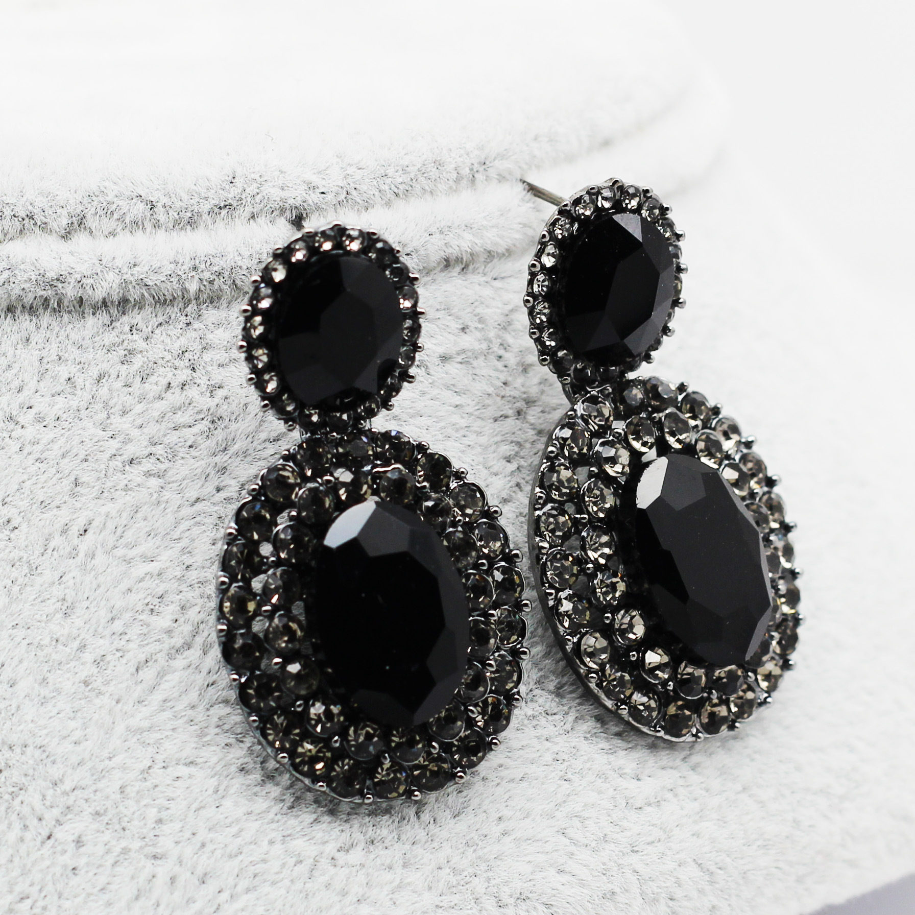 跨境电商爆款 奢华大宝石耳环闪钻椭圆形耳坠 外贸热销 黑色诱惑