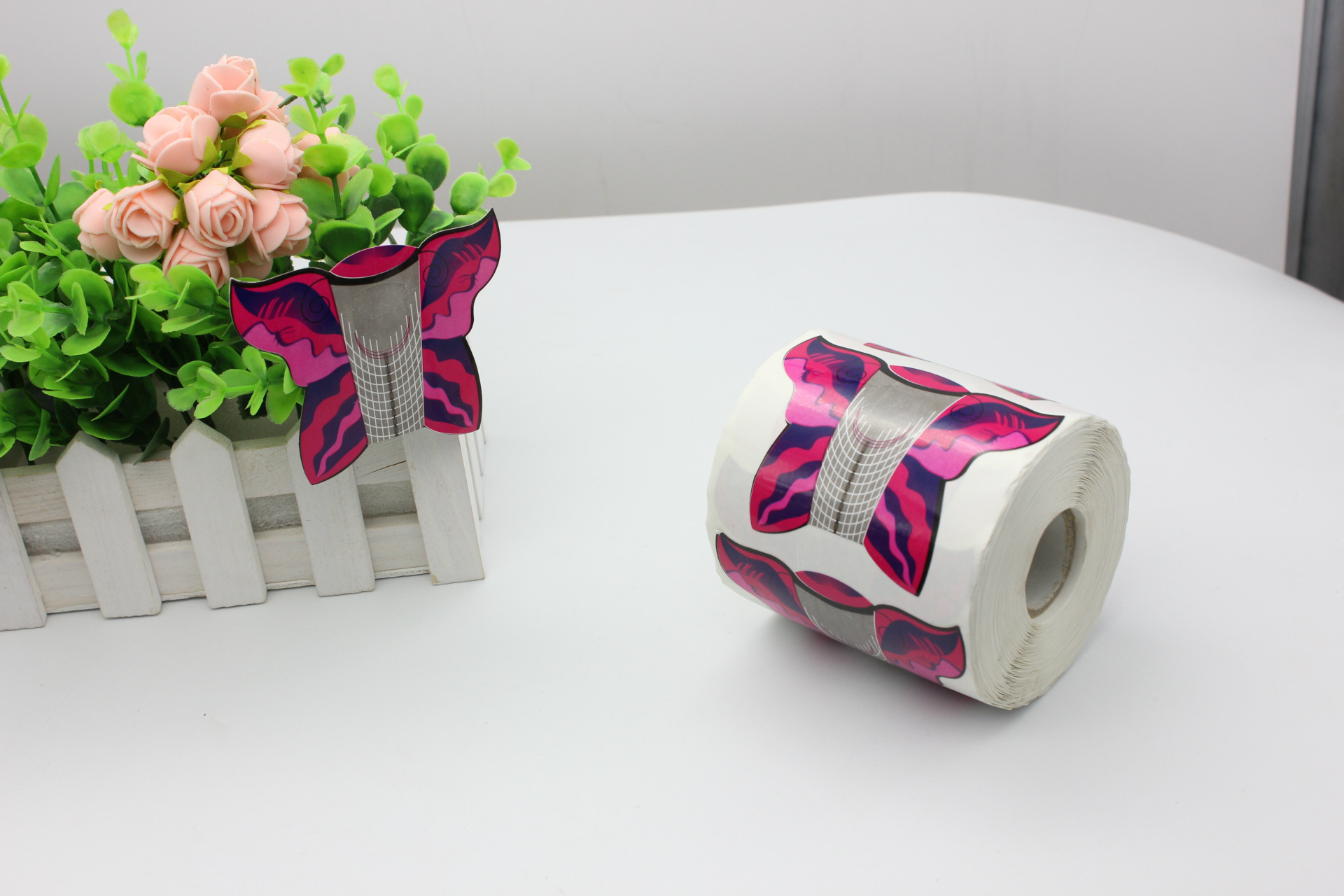 美甲纸托批发 光疗延长蝴蝶纸托纸托 卷装蝴蝶型纸托 300片装