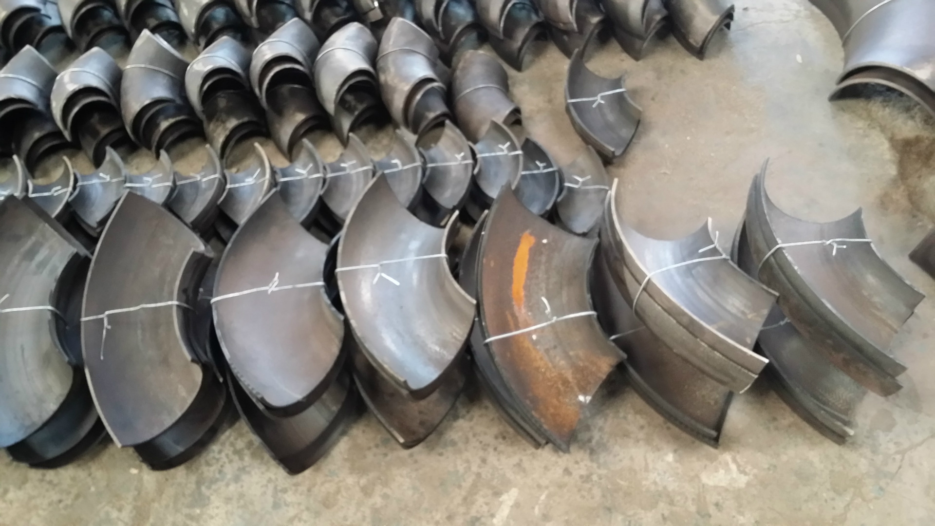 专业生产小口径厚壁剖分弯头