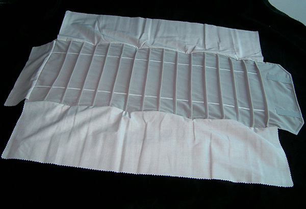 灰黑手表珠宝卷