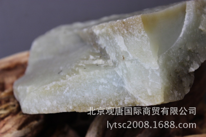 1.09公斤糖白镯子料