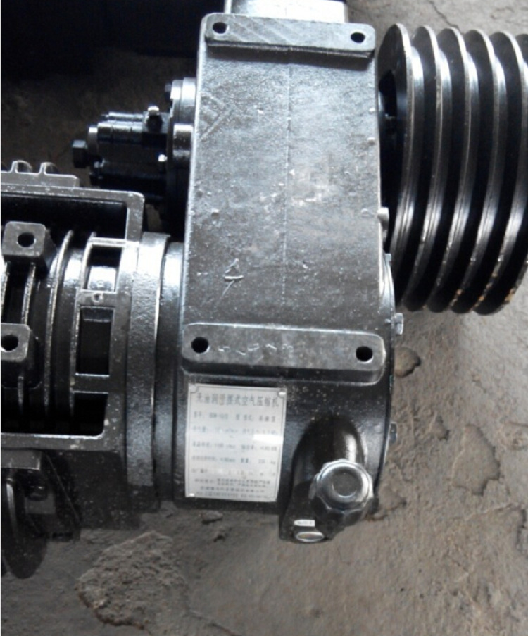 新疆乌鲁木齐华威驰乐散装水泥车福达空压机10方