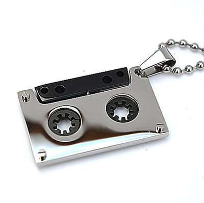 384-11钛钢录音带吊坠男女通用饰品项链饰品