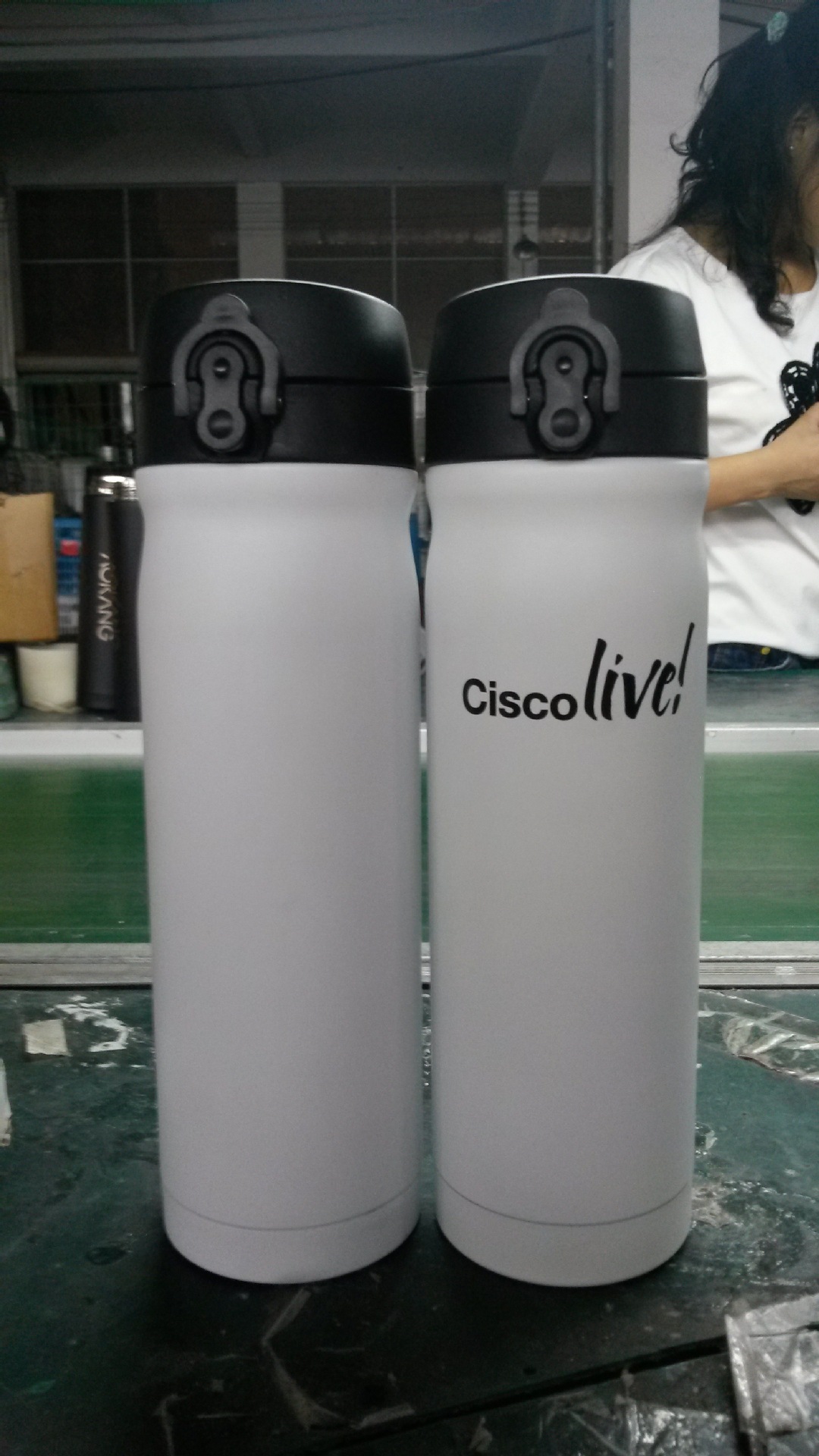 健康水杯:工厂生产双层不锈钢真空保温杯