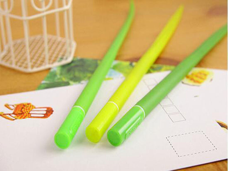 厂家批发绿色小草中性笔 时尚润草 绿色好心情水笔