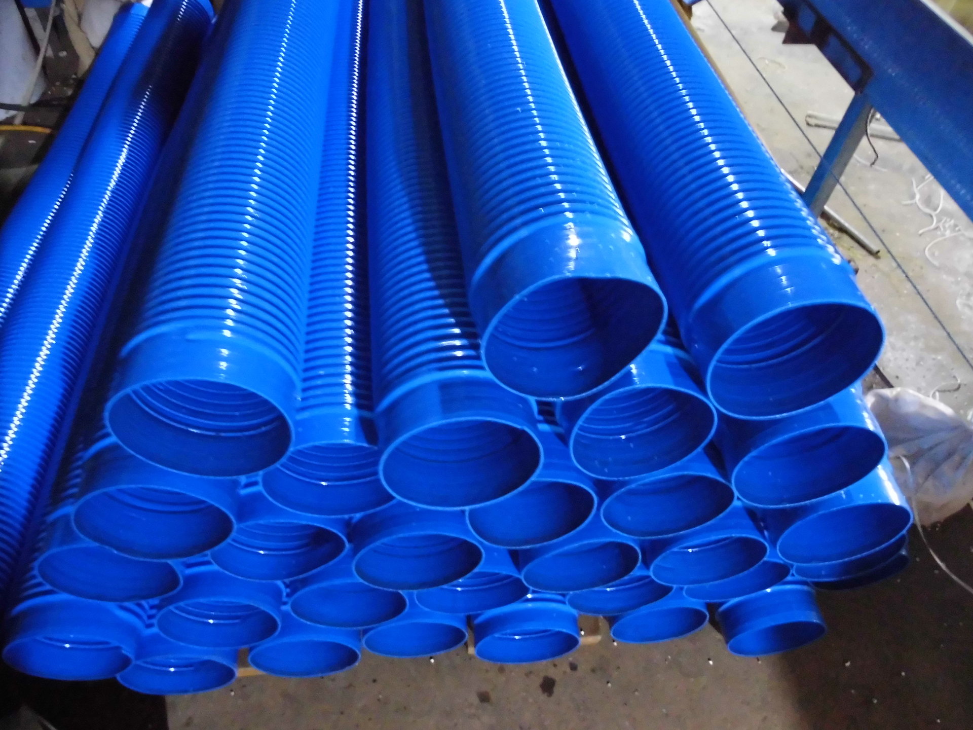 5万米批发蓝色pvc通风管 115吸尘管养殖下料管 pu透明钢
