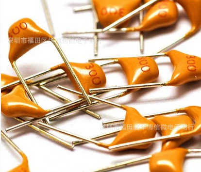 独石电容30030pf50v脚距508mm5