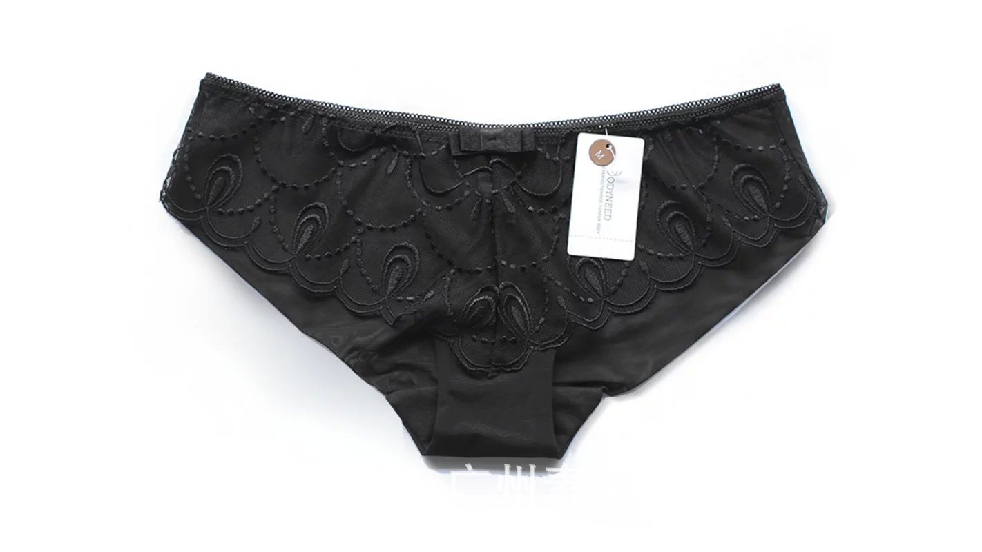 2015新品外贸款羽毛绣花无痕女士内裤