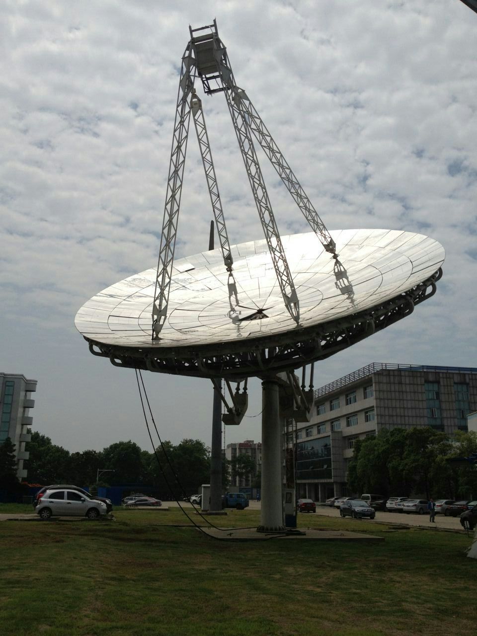 蝶式聚光热能太阳能发电机组