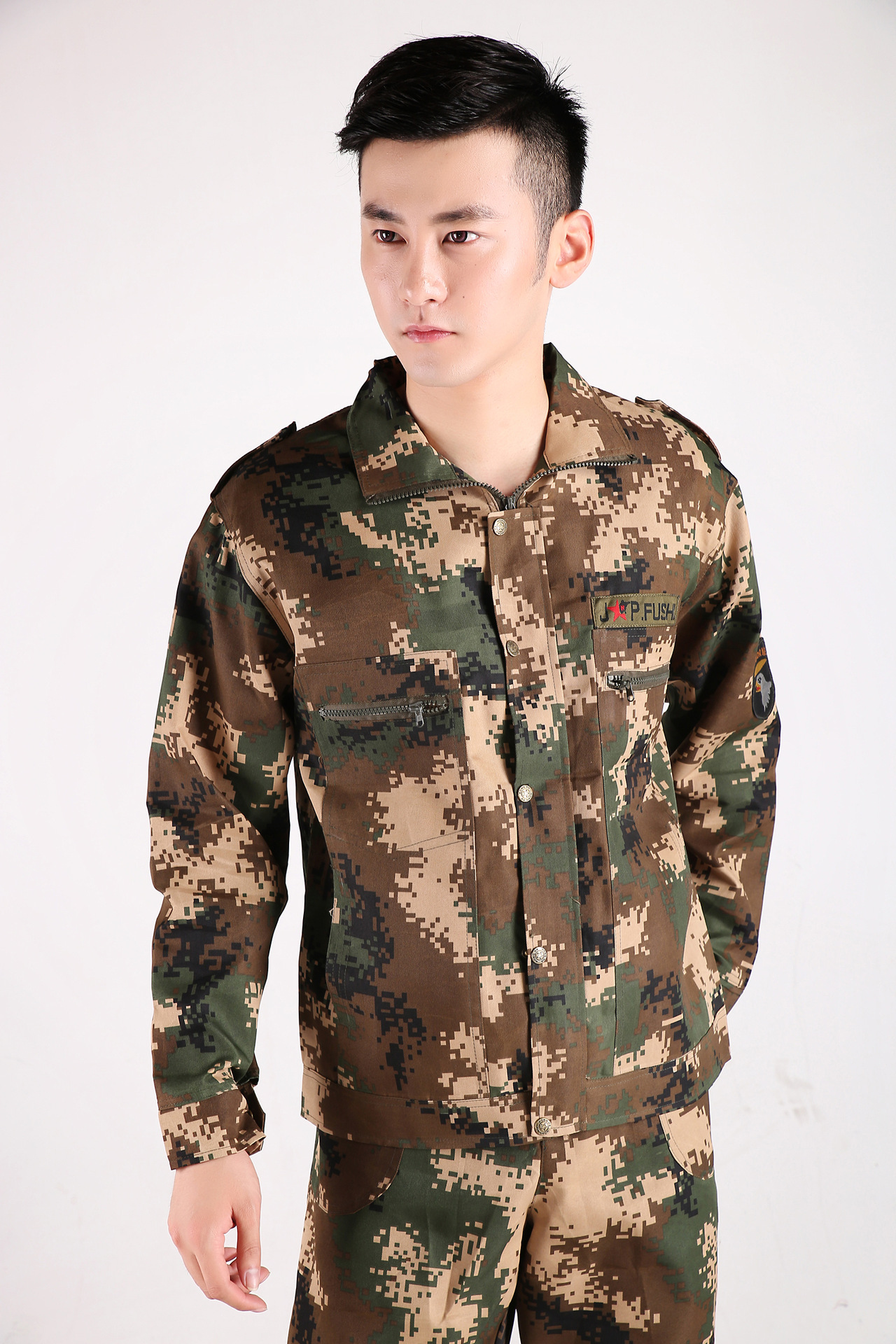 【厂家现货供应】09款迷彩服套装男 四季皆宜 耐磨透气军装