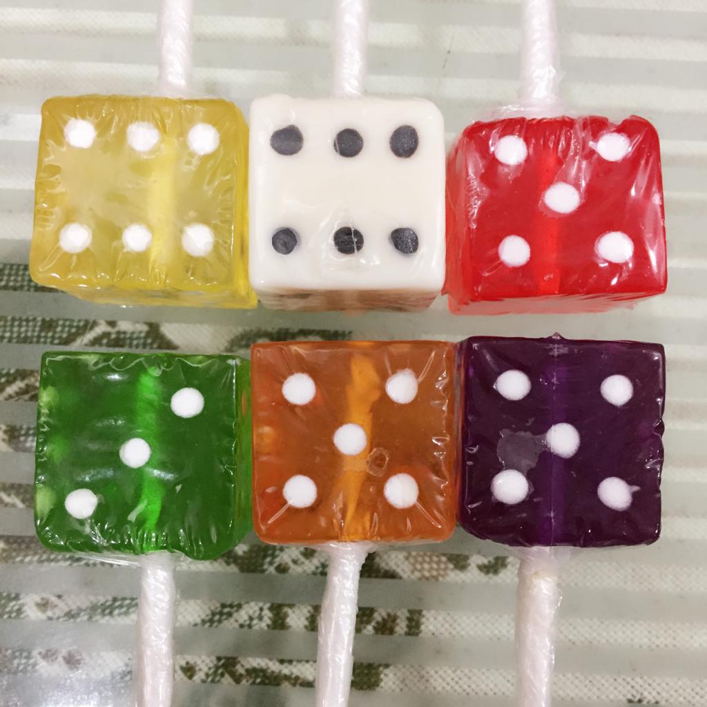 百嘉尚骰子色子糖可爱造型棒棒糖零食儿童趣味创意圣诞节水果糖果