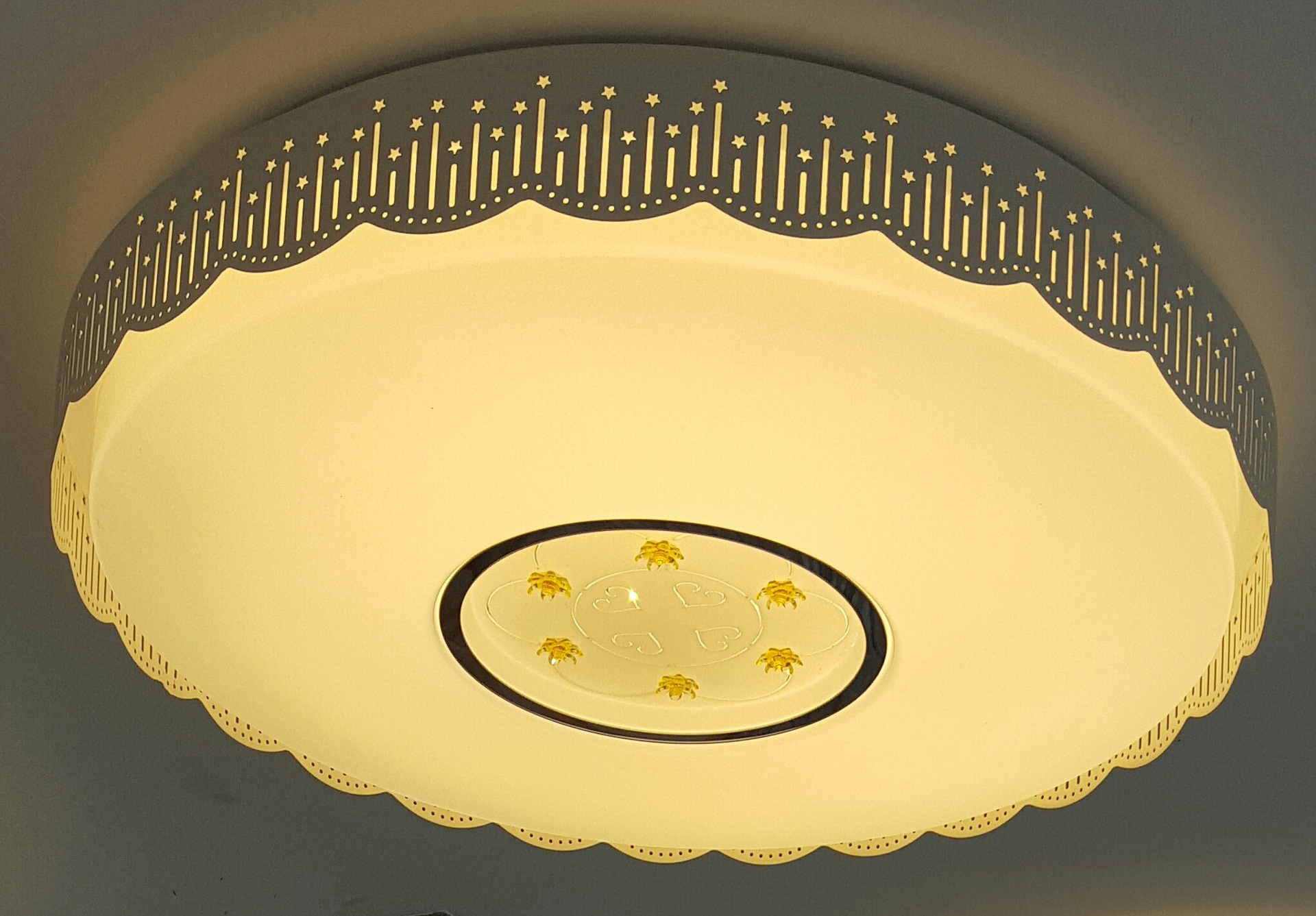 生产供应 花边装饰圆形吸顶灯灯罩 古镇卧室吸顶灯灯罩 986