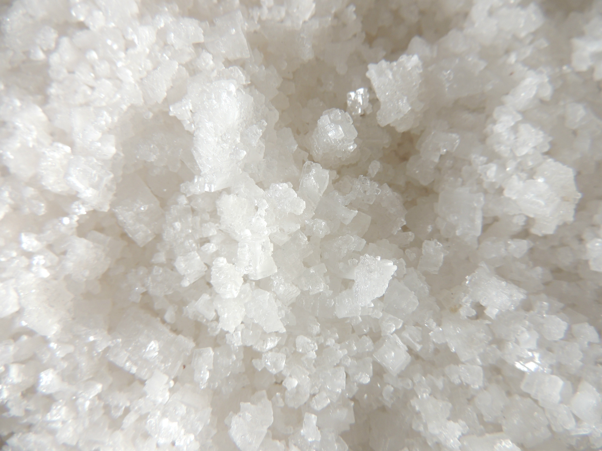 日晒原盐工业盐卤水晒制的颗粒矿盐 氯化钠含量95%以上工厂直销