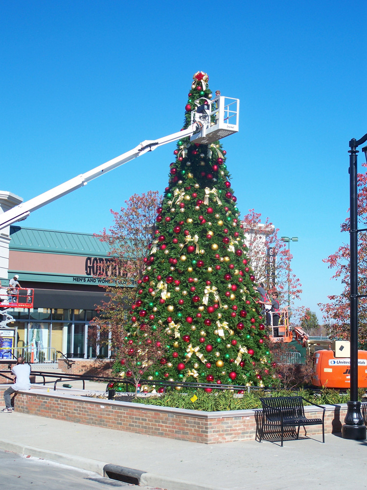 大型框架圣诞树 酒店广场商场空间造型 圣诞装饰 圣诞树