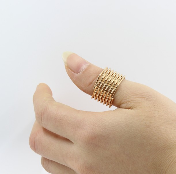 欧美时尚新款高档流行简约方块几何镂空铁丝重叠弹力戒指指环批发