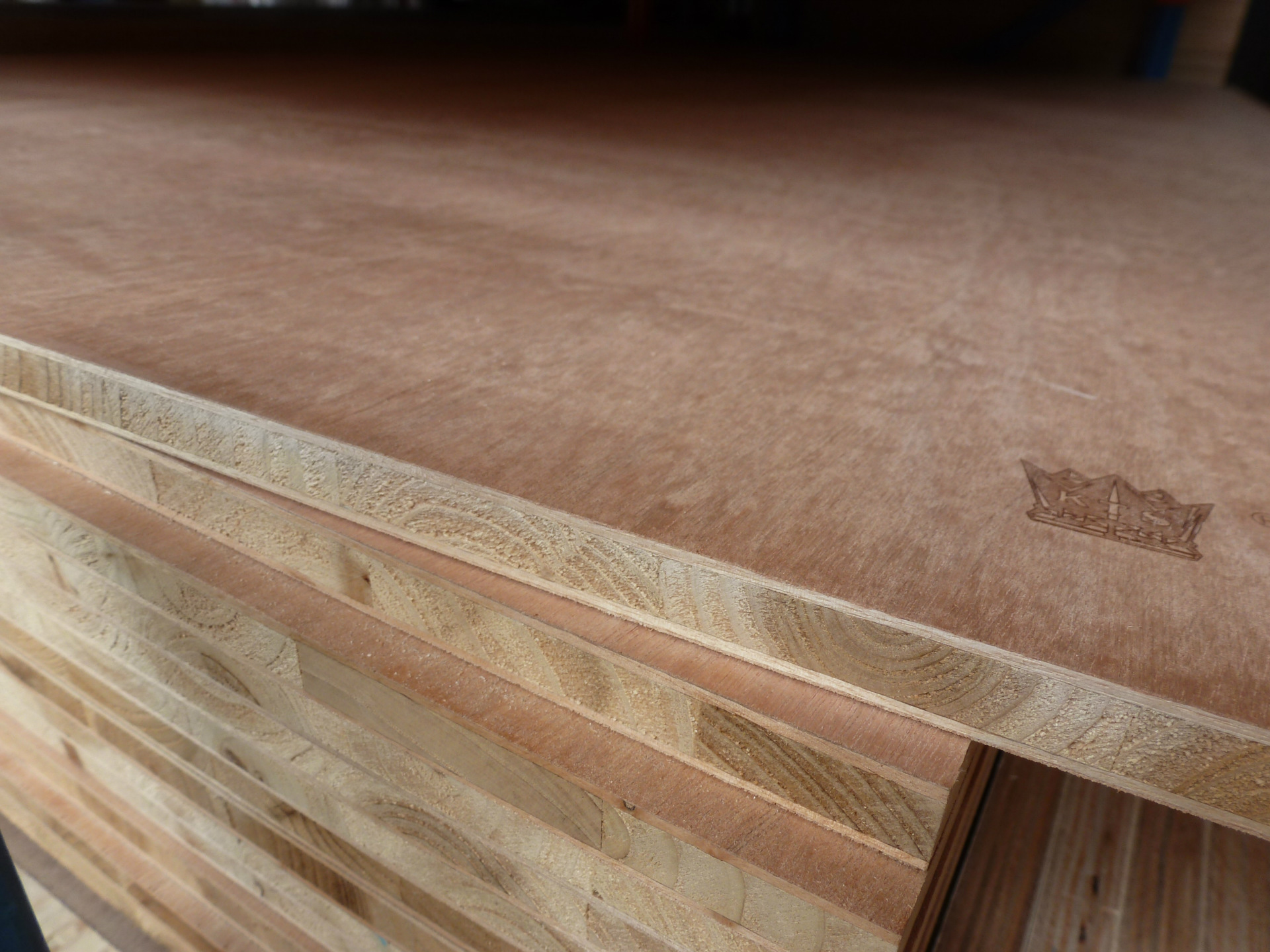 厂价优质皇冠国标细木工板 木板材 大芯板 15mm-18mm