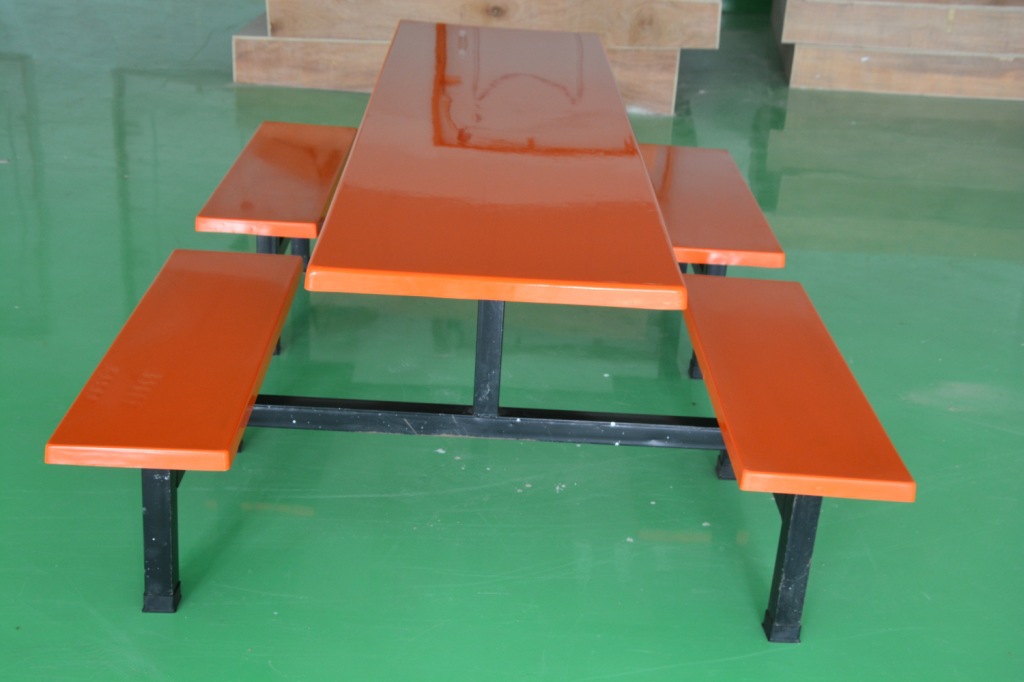 台面,凳面采用玻璃钢制作,台架子50mm*50mm方管铁架*1.