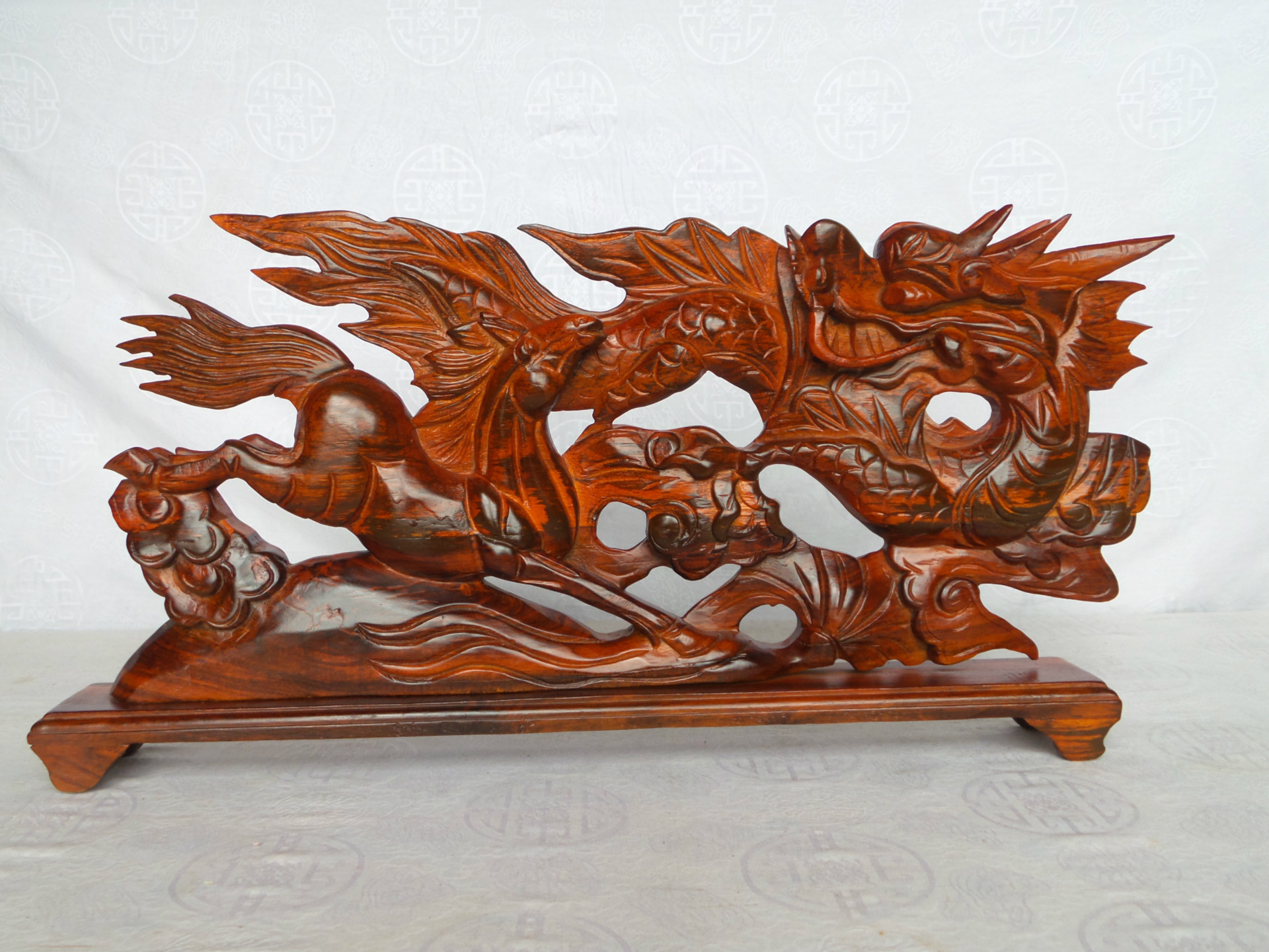 红木木雕龙马精神摆件 实木雕刻 家居办公礼品越南工艺品