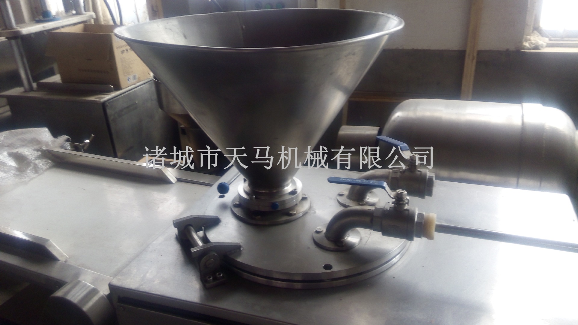 腊肠灌肠机，香肠灌肠机，哈尔滨红肠灌肠机，脆脆肠灌肠机