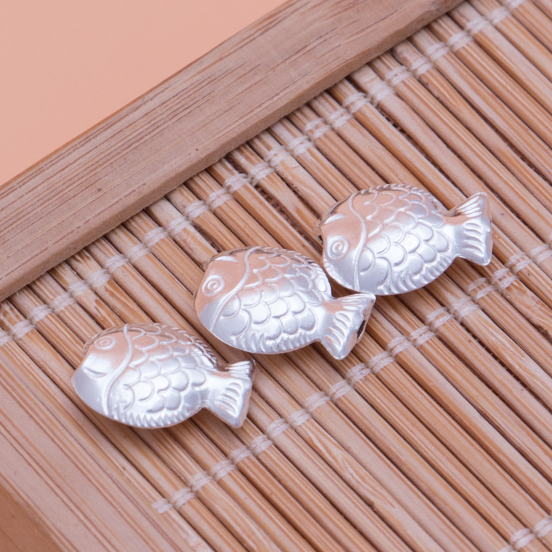 s925纯银配件批发 韩版新款穿孔扁身鱼 串珠手串银饰现货厂家直销