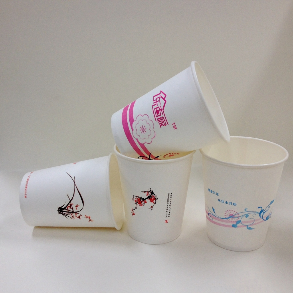 厂家定制一次性250ml9盎司加厚广告纸杯 一次性果汁纸杯批发-树莓酒