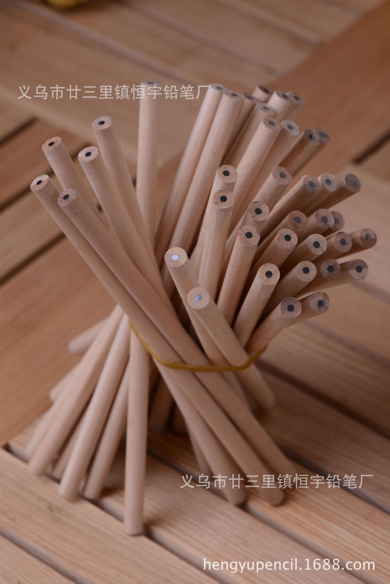 厂家直销 hb圆杆原木色铅笔 无毒环保 学生铅笔 优质椴木10支起订