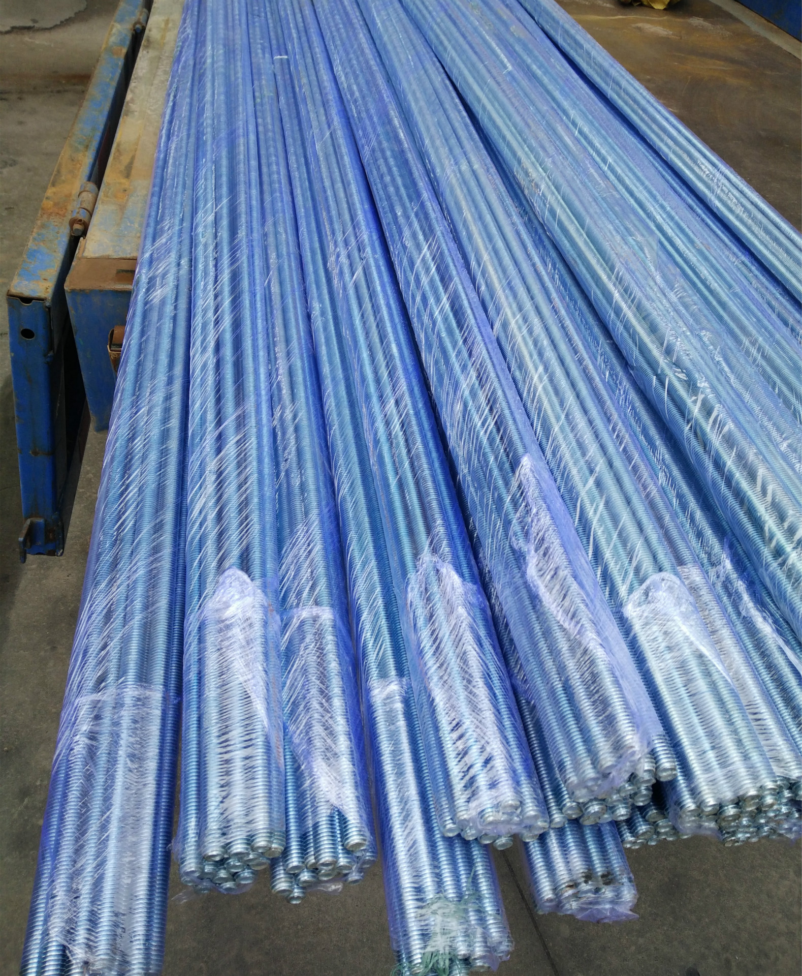 丝杠 吊杆 牙条 镀锌 热镀锌 批发 m6*3米 m8*3米 m10*3米