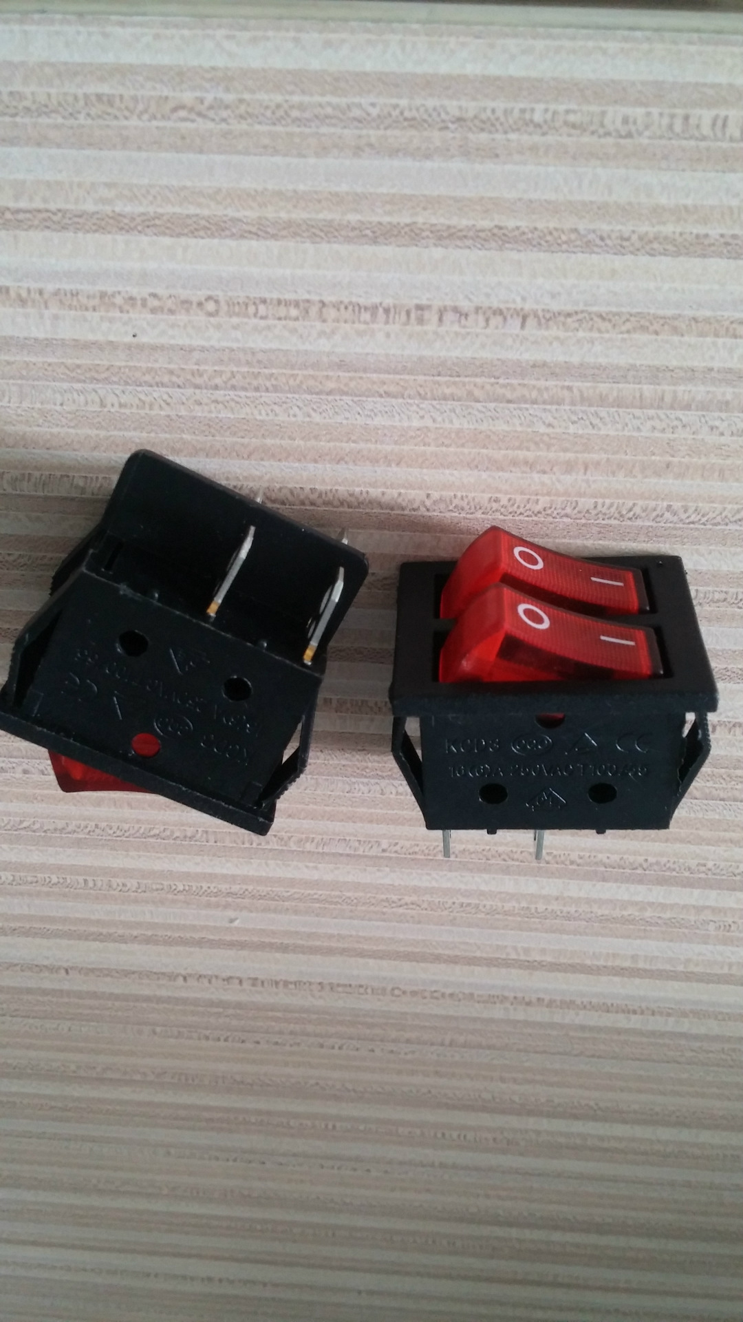 电源开关 双排不带灯翘板开关 kcd2系列