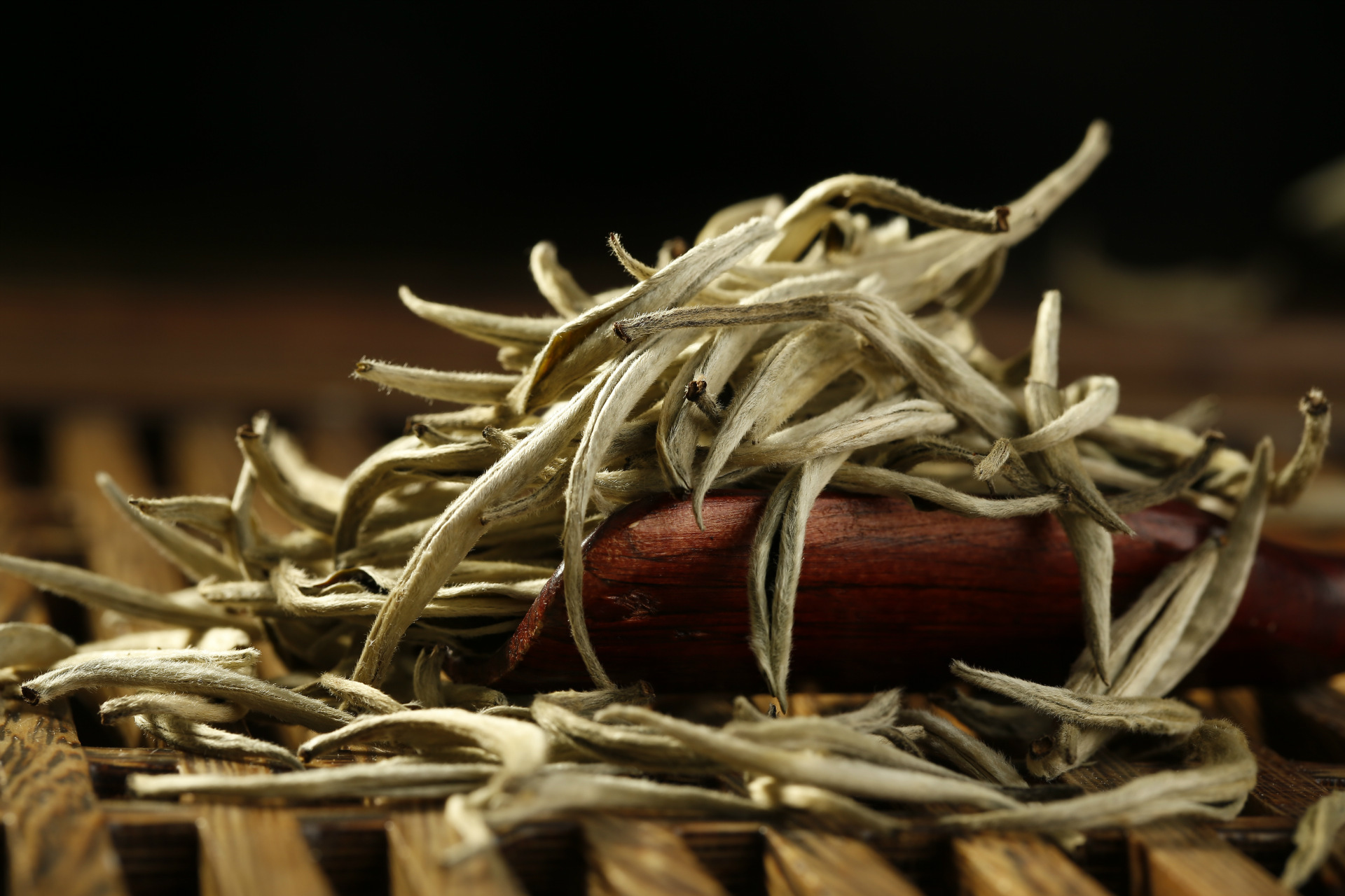 2017春茶批发单芽白茶云南普洱茶早春茶新茶特价